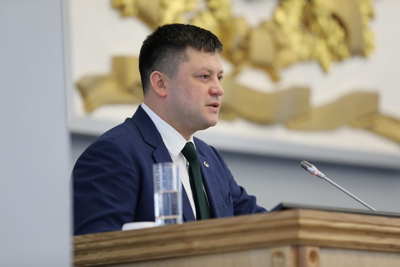 Скандал вокруг мэра Уфы: уголовное дело, дорогой автомобиль и вопросы к окружению